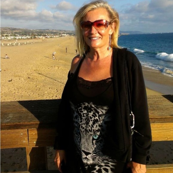 Meet your Posher, Susan - Picture 2 of 16